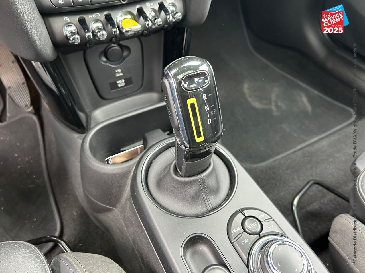 Véhicule d'occasion MINI MINI COOPER SE 184CH MOSAERT BVA chez Opel Saint-Dizier