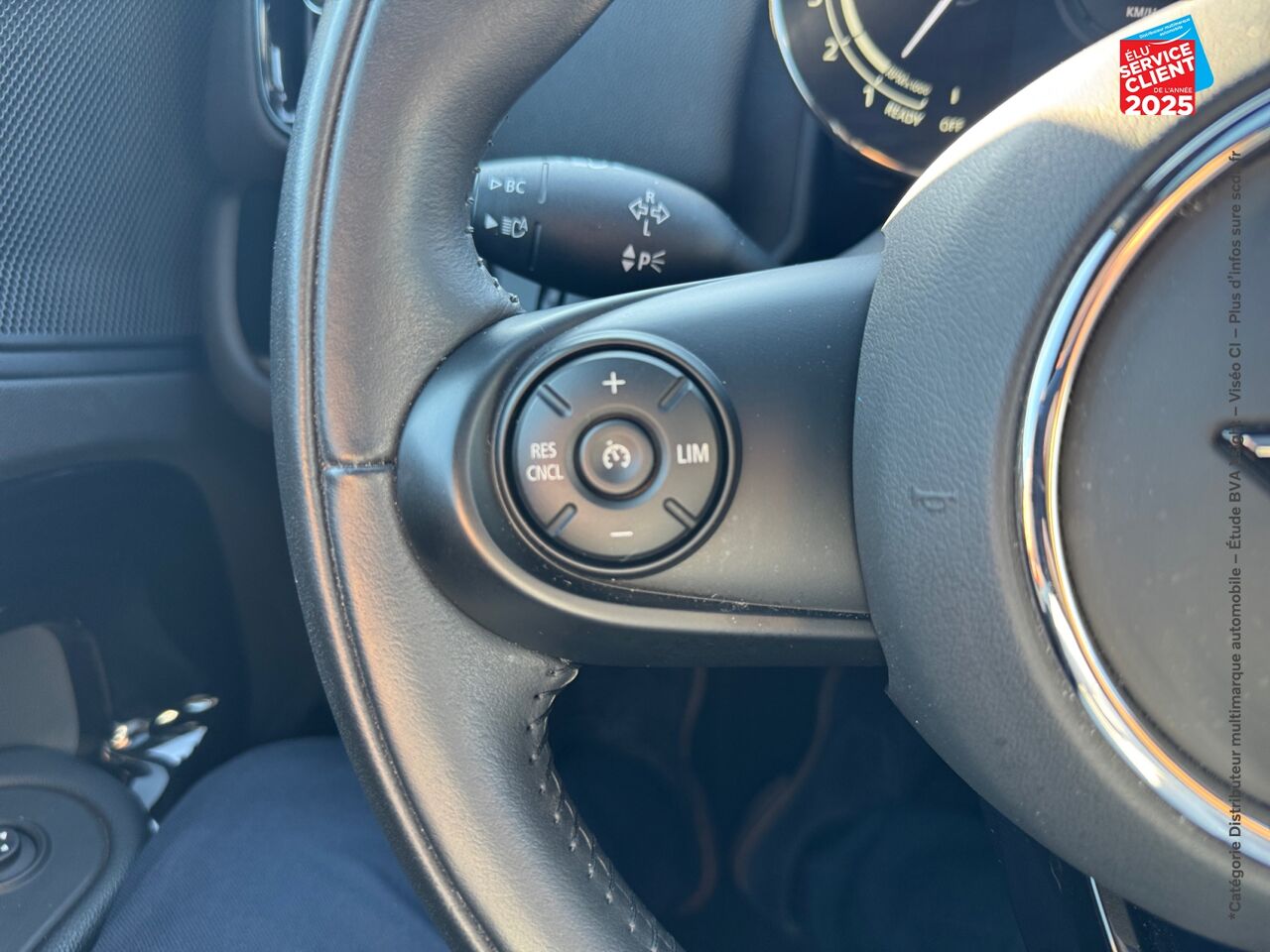 Véhicule d'occasion MINI COUNTRYMAN COOPER 136CH NORTHWOOD ALL4 BVA8 TOUVRANT SIEGES CUIR GPS CAMERA chez MINI Besançon