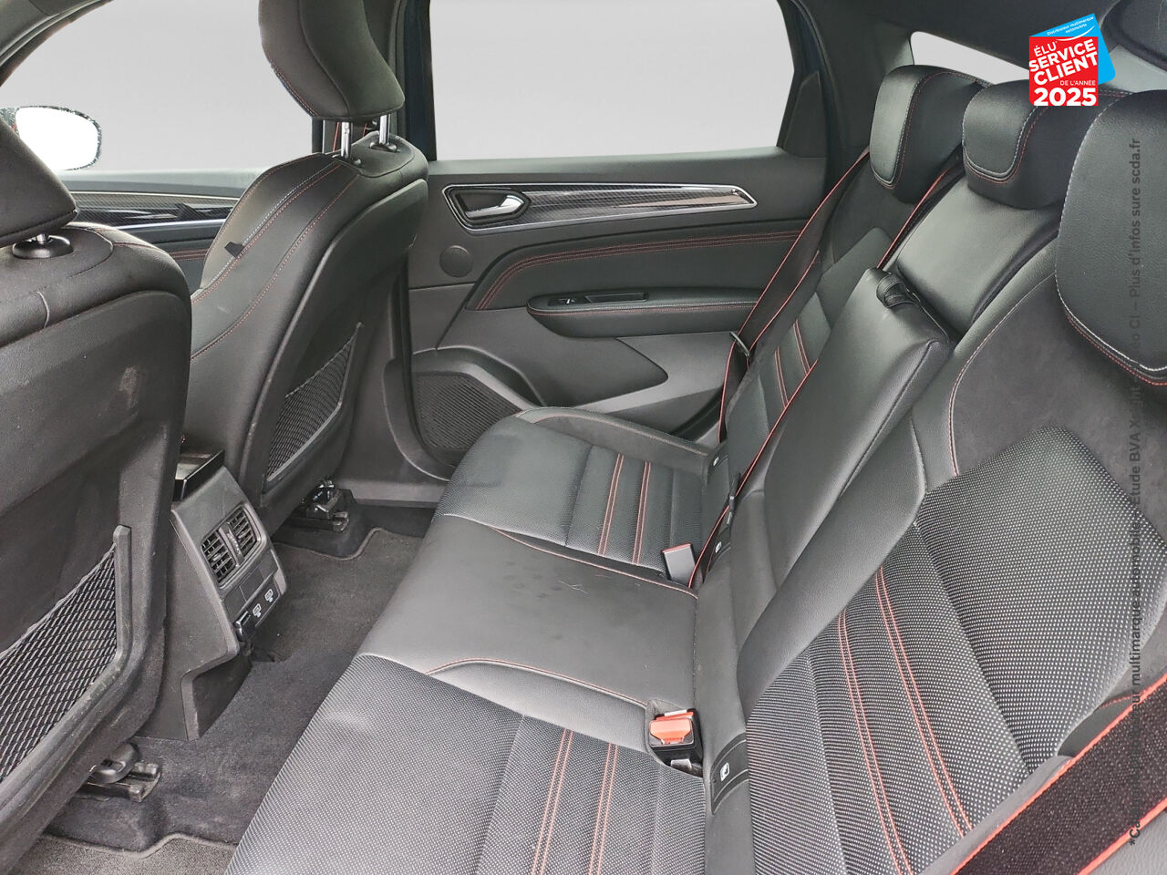 Véhicule d'occasion RENAULT ARKANA 1.6 E-TECH 145CH RS LINE -21B chez Toyota Bar le Duc