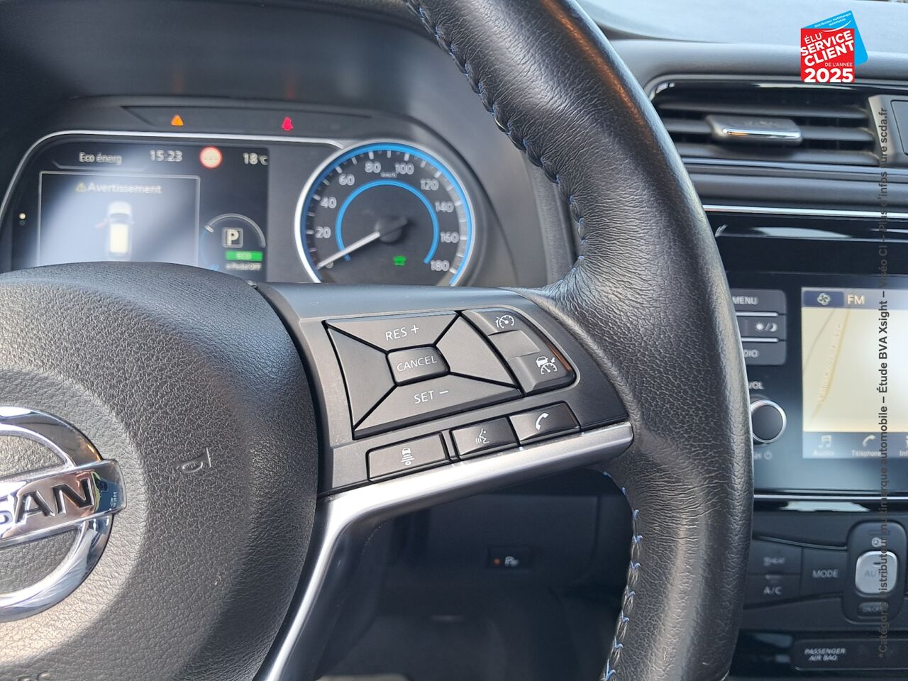 Véhicule d'occasion NISSAN LEAF 150CH 40KWH ACENTA 2018 GPS chez Nissan Qashqai occasion