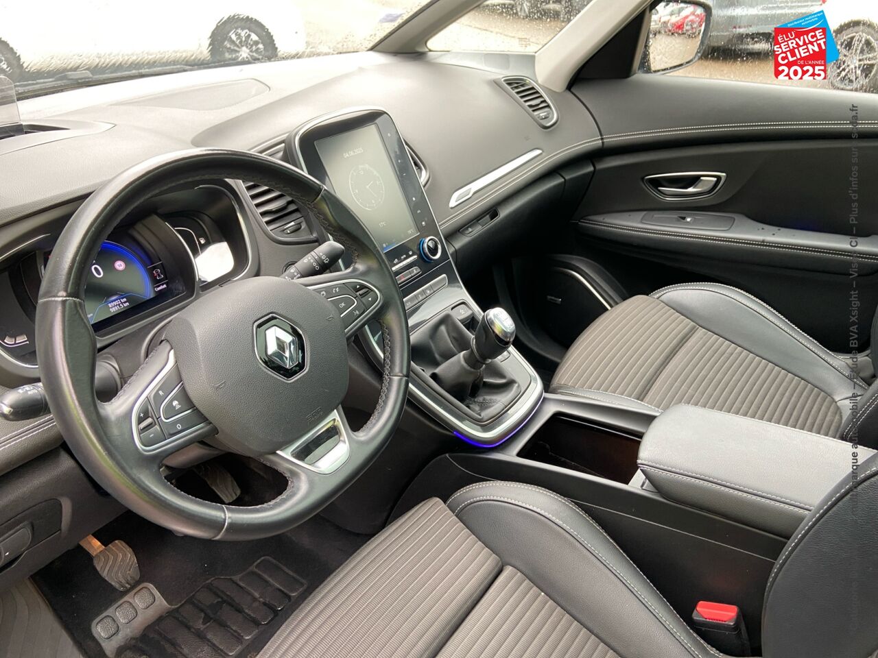 Véhicule d'occasion RENAULT SCENIC 1.7 BLUE DCI 150CH INTENS chez Nissan Belfort