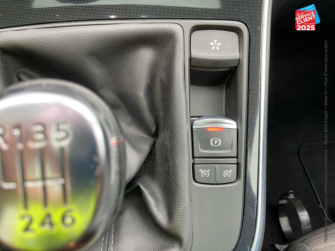 Véhicule d'occasion RENAULT SCENIC 1.7 BLUE DCI 150CH INTENS chez Nissan Belfort