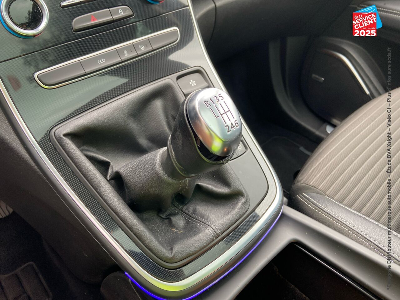 Véhicule d'occasion RENAULT SCENIC 1.7 BLUE DCI 150CH INTENS chez Nissan Belfort