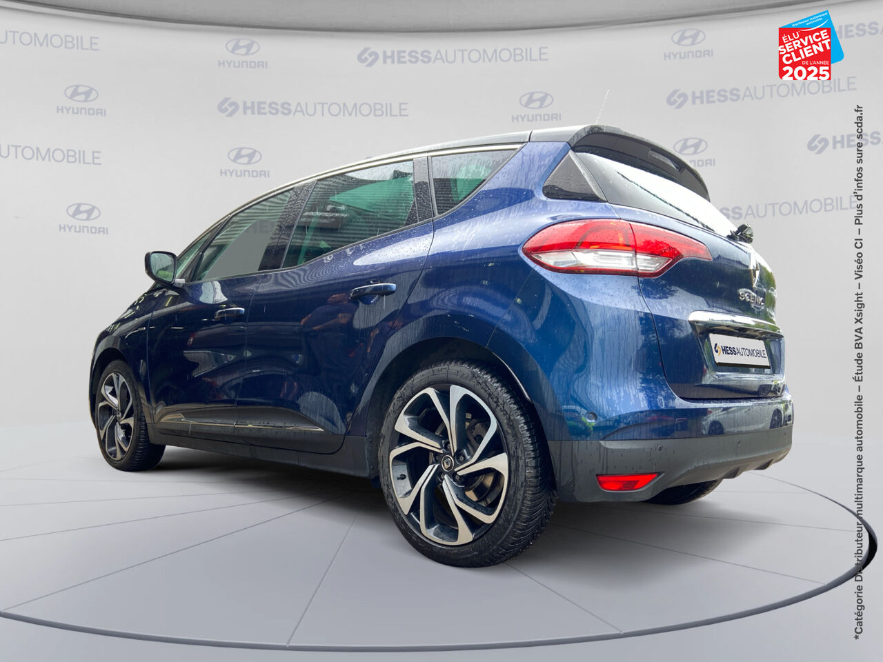 Véhicule d'occasion RENAULT SCENIC 1.7 BLUE DCI 150CH INTENS chez Nissan Belfort
