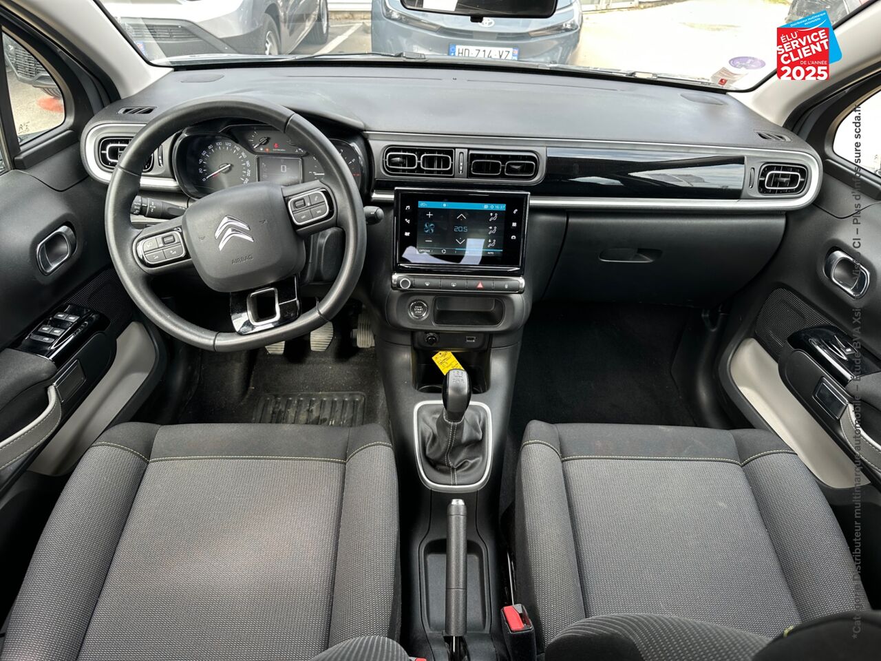 Véhicule d'occasion CITROEN C3 1.2 PURETECH 83CH S/S SHINE GPS RADAR AR chez Toyota Sarreguemines