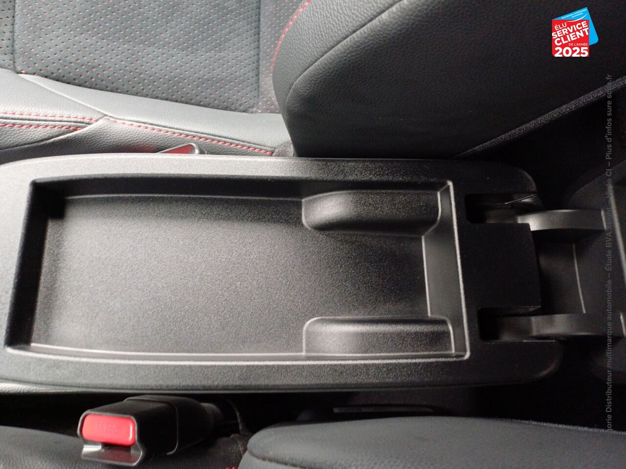 Véhicule d'occasion TOYOTA YARIS CROSS 116H GR SPORT MY22 chez Toyota Thionville