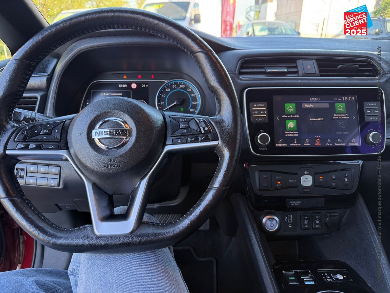 Véhicule d'occasion NISSAN LEAF 150CH 40KWH ACENTA 19.5 SIEGES CHAUF chez Toyota Saint Dizier