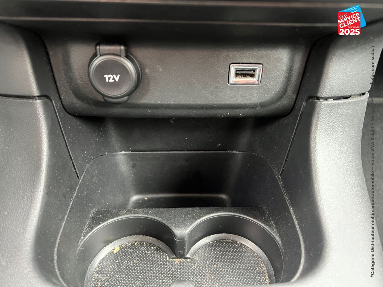 Véhicule d'occasion CITROEN C3 1.2 PURETECH 83CH SS SHINE chez HESS Automobile