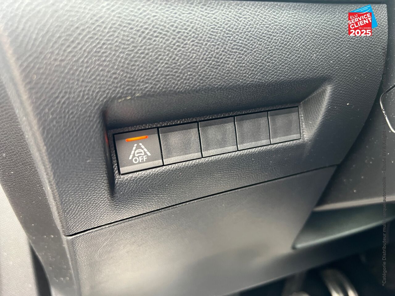 Véhicule d'occasion PEUGEOT 2008 1.2 PURETECH 130CH S/S GT LINE 124G GPS CAMERA CARPLAY chez Opel Metz