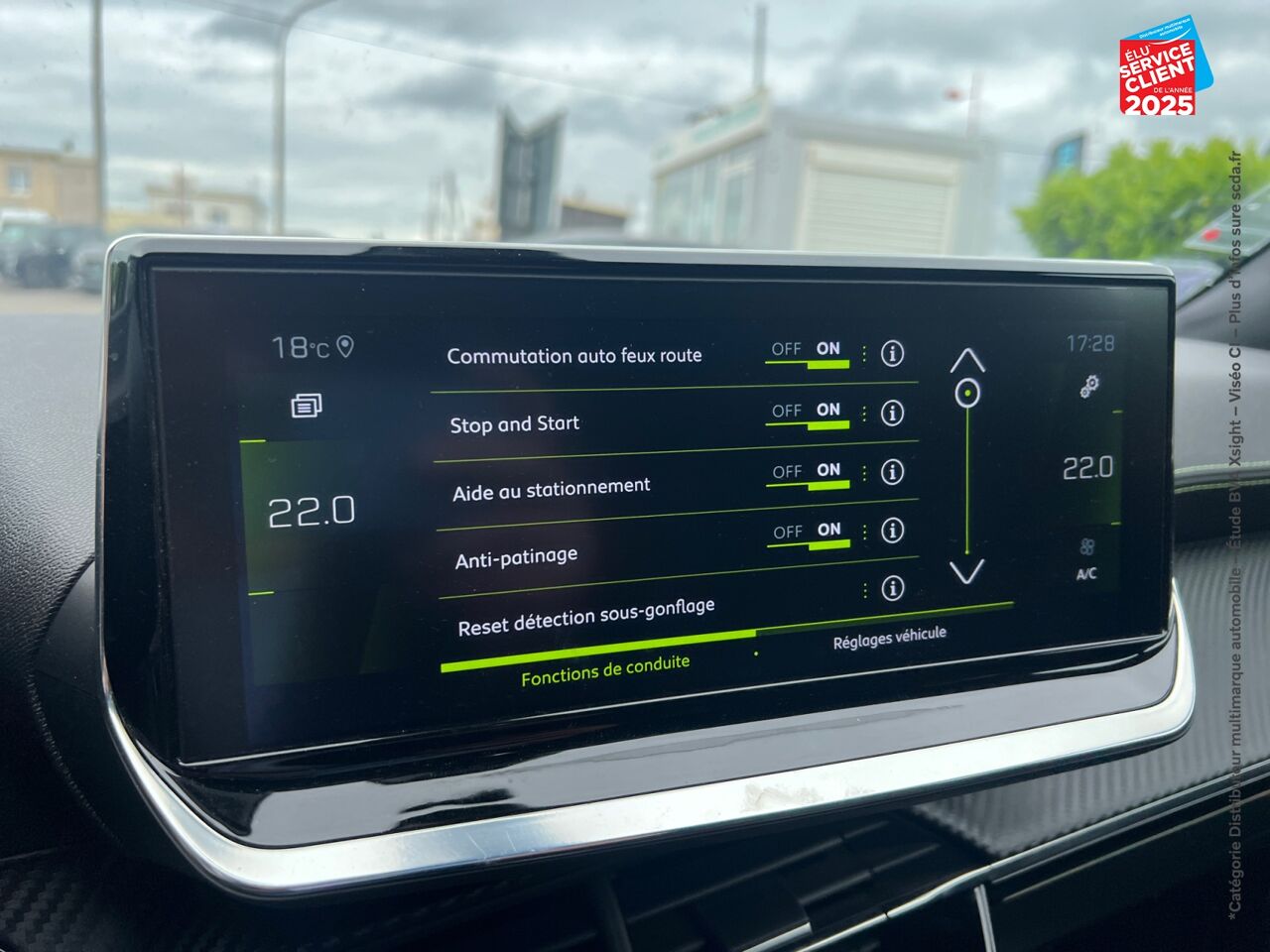 Véhicule d'occasion PEUGEOT 2008 1.2 PURETECH 130CH S/S GT LINE 124G GPS CAMERA CARPLAY chez Opel Metz