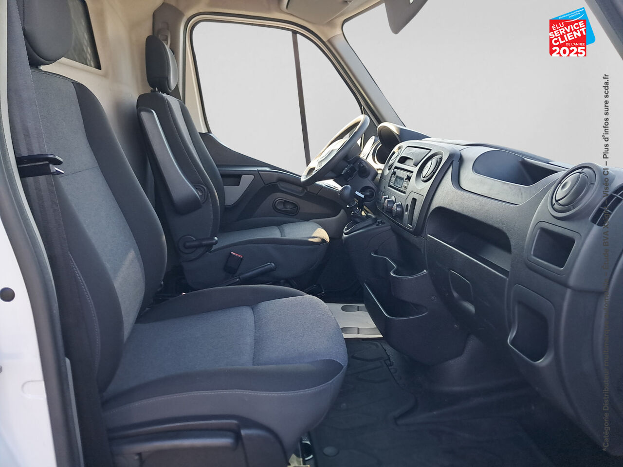 Véhicule d'occasion RENAULT MASTER FG F2800 L1H1 2.3 DCI 110CH STOP/START GRAND CONFORT EURO6 chez Primocar