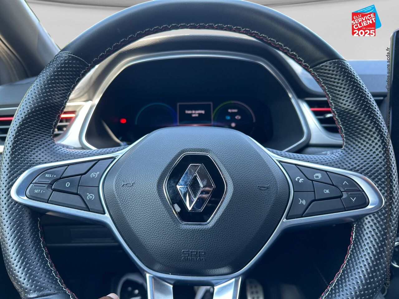 Véhicule d'occasion RENAULT CAPTUR 1.6 E-TECH HYBRIDE 145CH RS LINE CAMERA GPS chez Toyota Thionville