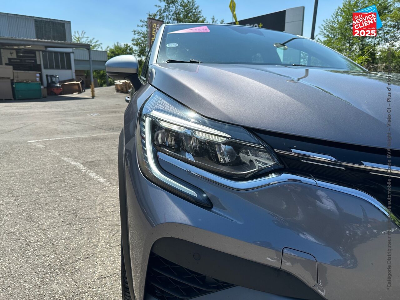 Véhicule d'occasion RENAULT CAPTUR 1.6 E-TECH HYBRIDE 145CH RS LINE CAMERA GPS chez Toyota Thionville