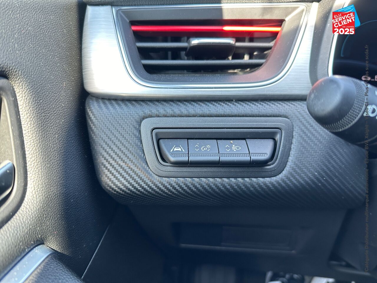 Véhicule d'occasion RENAULT CAPTUR 1.6 E-TECH HYBRIDE 145CH RS LINE CAMERA GPS chez Toyota Thionville
