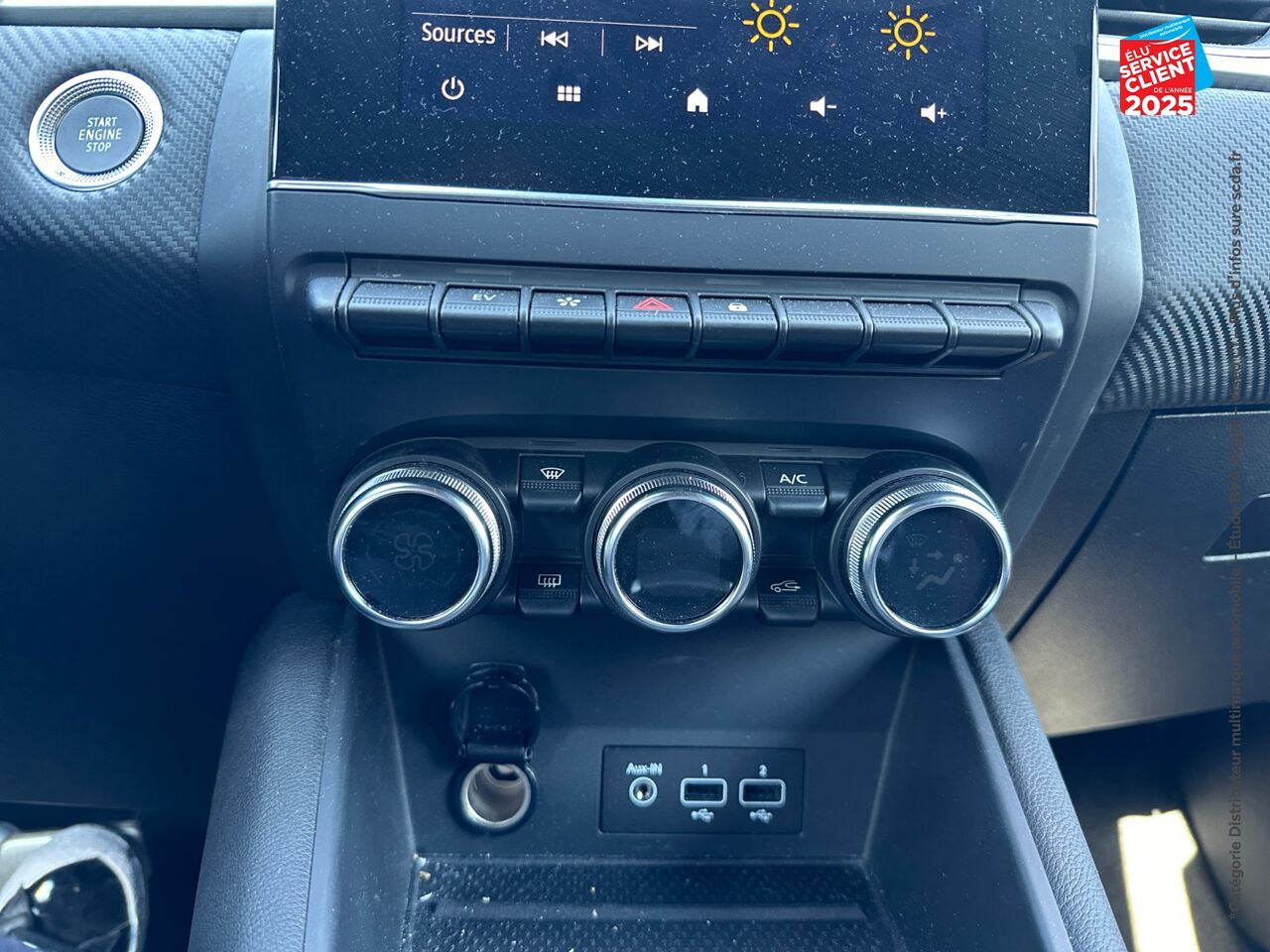 Véhicule d'occasion RENAULT CAPTUR 1.6 E-TECH HYBRIDE 145CH RS LINE CAMERA GPS chez Toyota Thionville