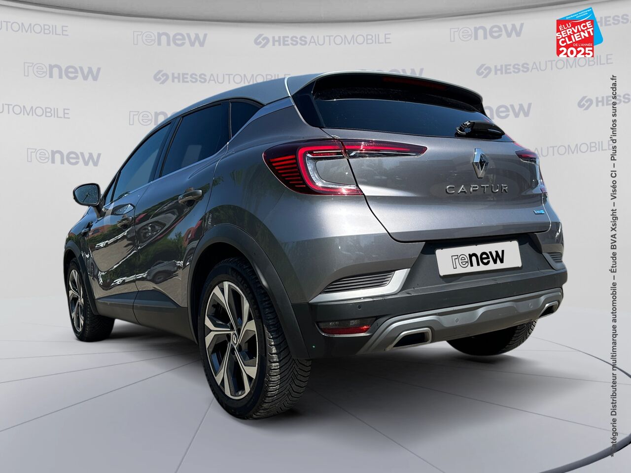Véhicule d'occasion RENAULT CAPTUR 1.6 E-TECH HYBRIDE 145CH RS LINE CAMERA GPS chez Toyota Thionville