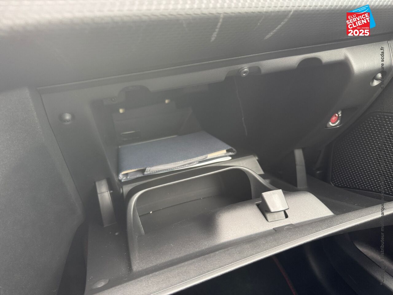 Véhicule d'occasion PEUGEOT 2008 1.2 PURETECH 110CH GT LINE S/S EAT6 CAMERA GPS chez Hyundai Reims
