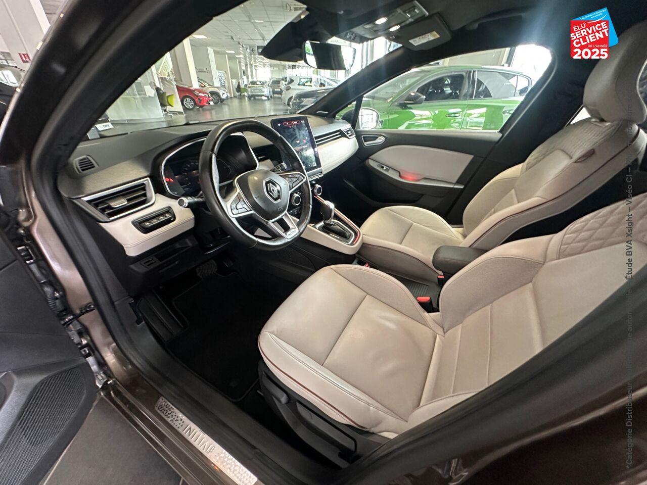 Véhicule d'occasion RENAULT CLIO 1.3 TCE 130CH FAP INITIALE PARIS EDC SIEGES CHAUF/CUIR GPS CAMERA BOSE chez Renault Sélestat