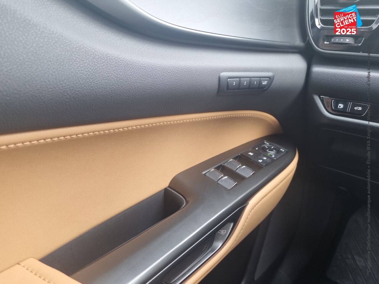 Véhicule d'occasion LEXUS NX 450H+ EXECUTIVE 4WD MY24 TOUVRANT SIEGES CHAUF/VENTIL/CUIR VOLANT CHAUF GPS chez Lexus Strasbourg
