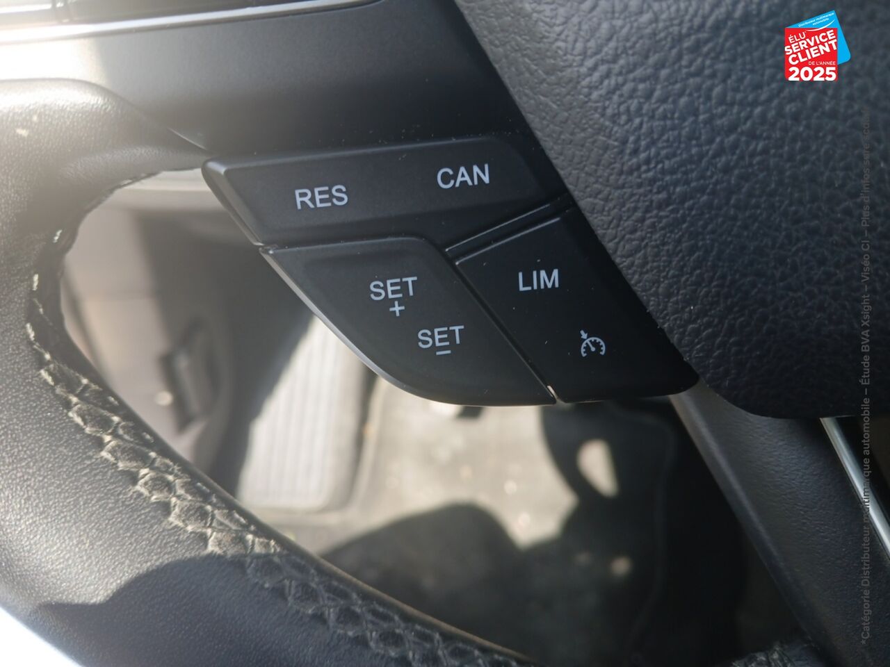 Véhicule d'occasion FORD C-MAX 1.5 TDCI 120CH STOPSTART TITANIUM chez Renault Colmar