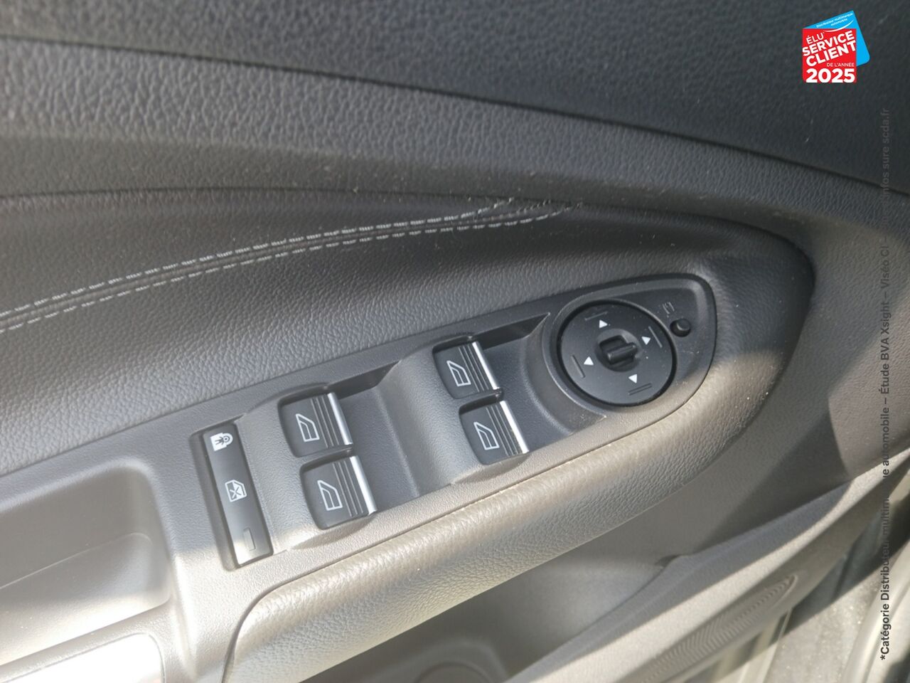 Véhicule d'occasion FORD C-MAX 1.5 TDCI 120CH STOPSTART TITANIUM chez Renault Colmar
