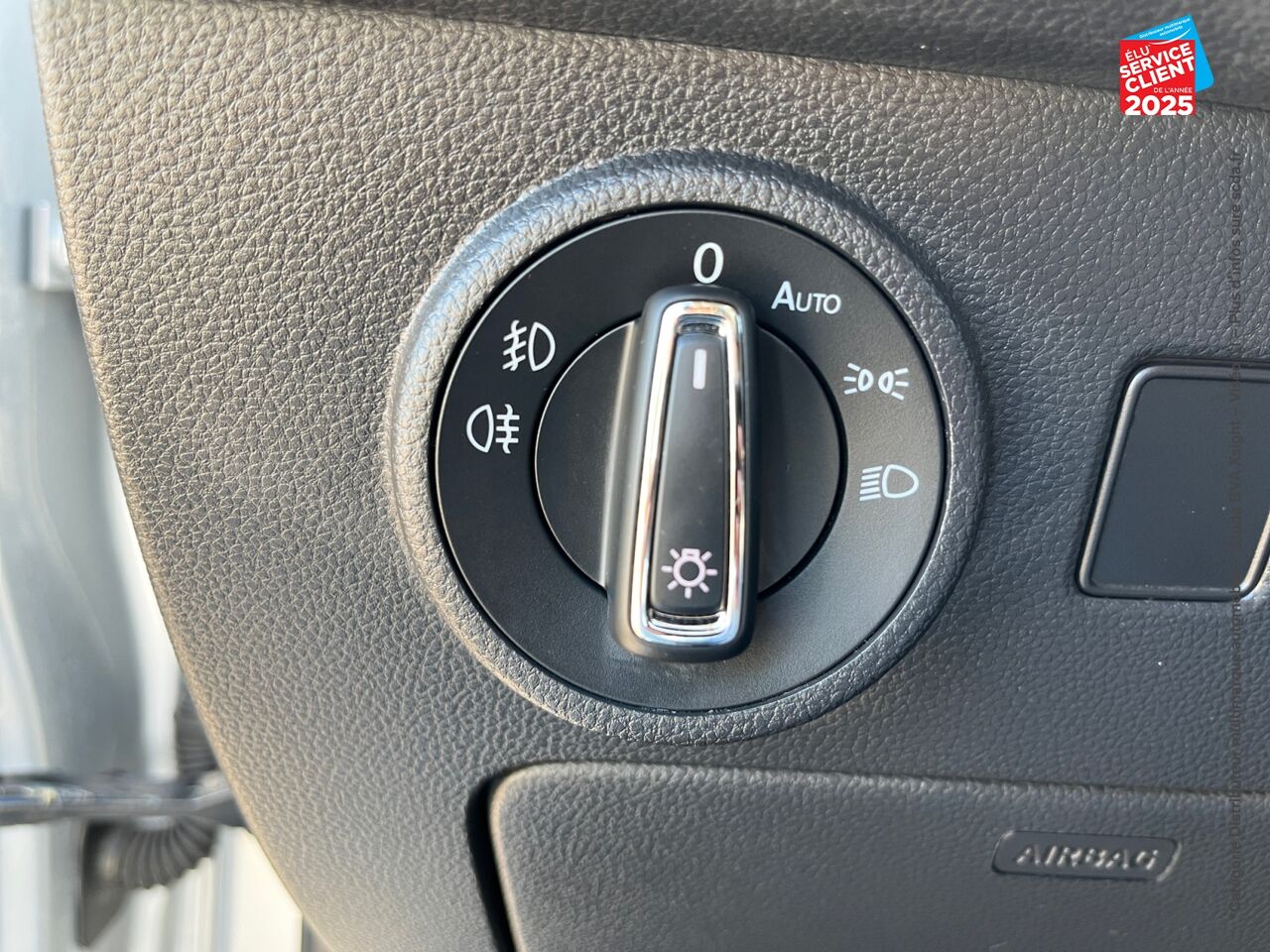 Véhicule d'occasion SEAT ATECA 1.4 ECOTSI 150CH ACT START/STOP STYLE DSG SIEGES CHAUF CAMERA chez Toyota Saint Dizier