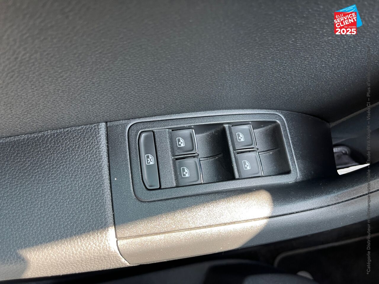 Véhicule d'occasion SEAT ATECA 1.4 ECOTSI 150CH ACT START/STOP STYLE DSG SIEGES CHAUF CAMERA chez Toyota Saint Dizier