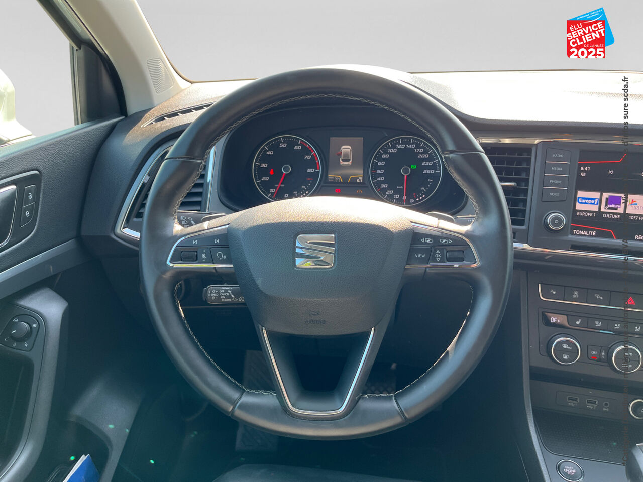 Véhicule d'occasion SEAT ATECA 1.4 ECOTSI 150CH ACT START/STOP STYLE DSG SIEGES CHAUF CAMERA chez Toyota Saint Dizier