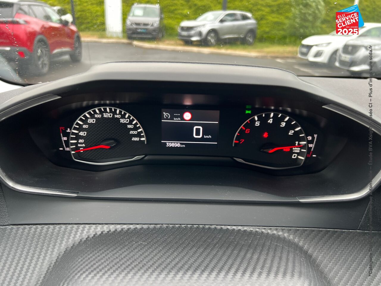 Véhicule d'occasion PEUGEOT 208 1.2 PURETECH 100CH S/S STYLE chez Renault Saint-Louis