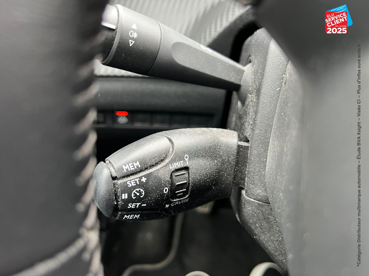 Véhicule d'occasion PEUGEOT 208 1.2 PURETECH 100CH S/S STYLE chez Renault Saint-Louis