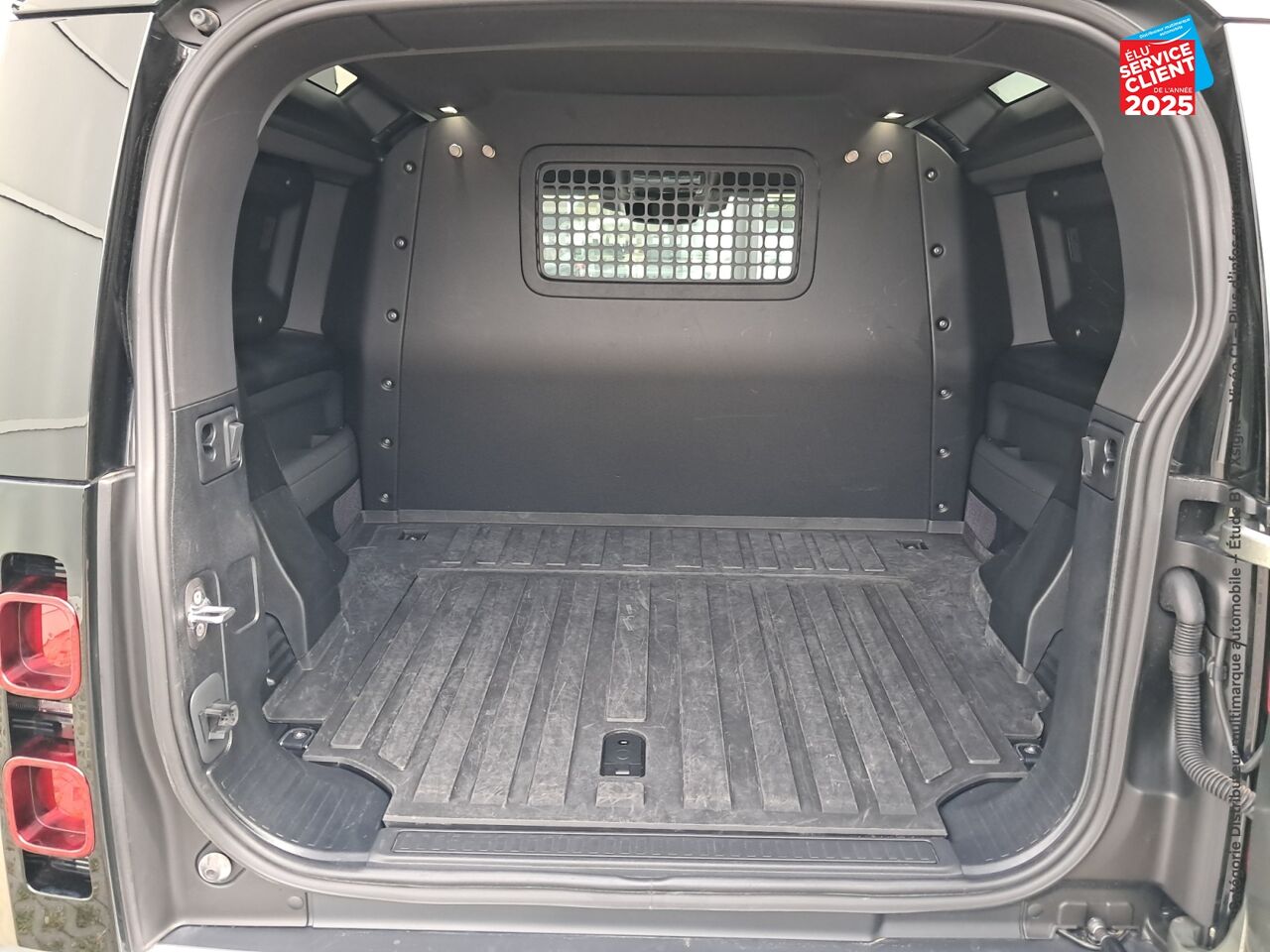 Véhicule d'occasion LAND-ROVER DEFENDER 90 3.0 D250 HARD TOP chez Toyota Thionville