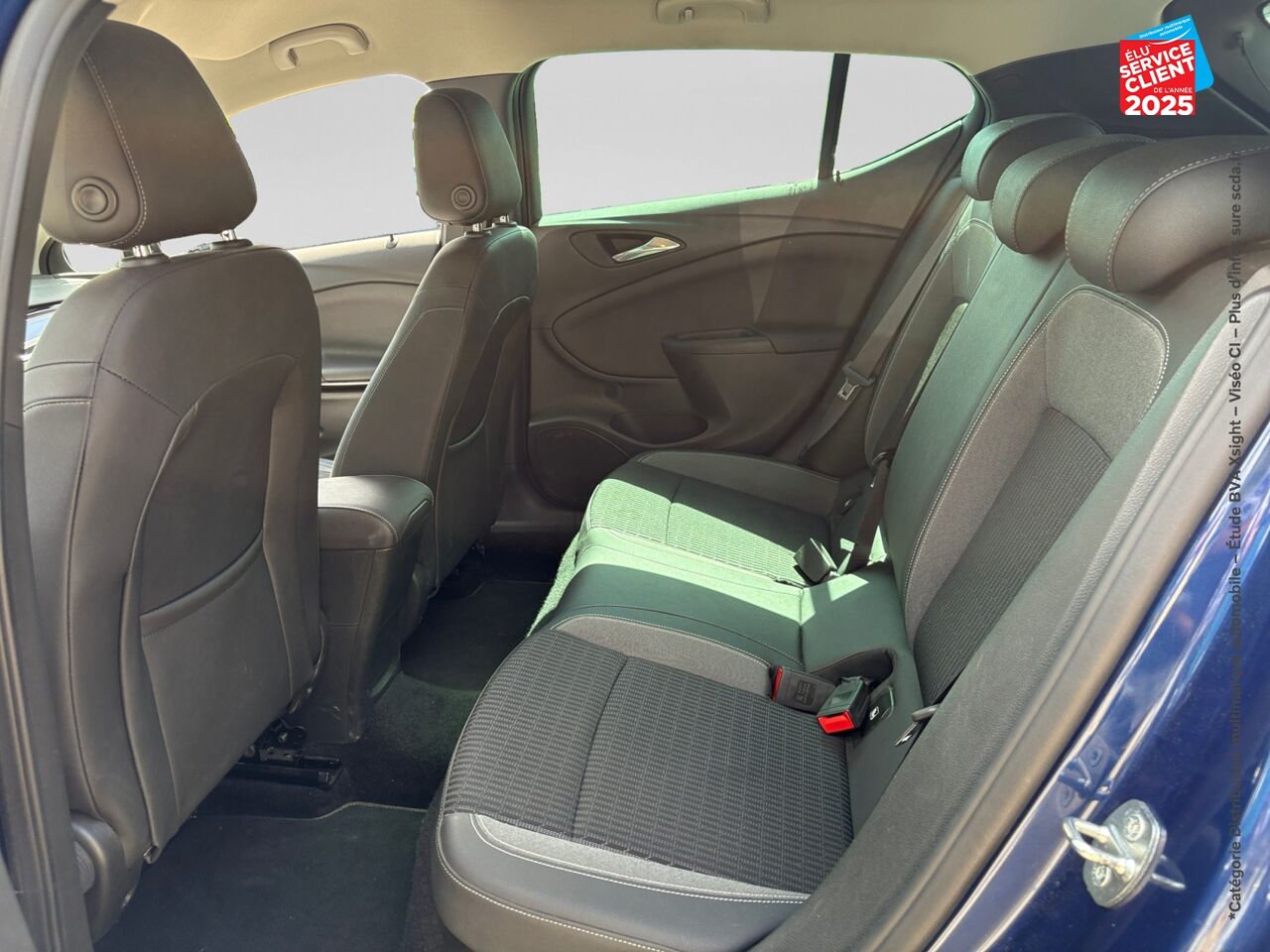Véhicule d'occasion OPEL ASTRA 1.4 TURBO 145CH ELEGANCE BUSINESS CVT 8CV chez Hyundai Reims