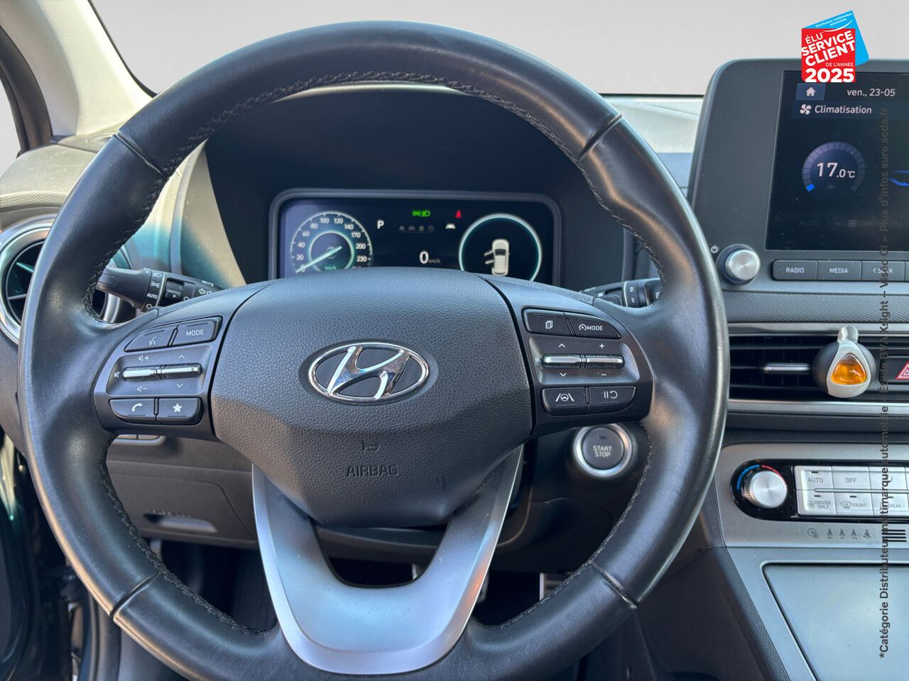 Véhicule d'occasion HYUNDAI KONA ELECTRIC 39KWH - 136CH INTUITIVE CAMERA CARPLAY chez Hyundai Besançon
