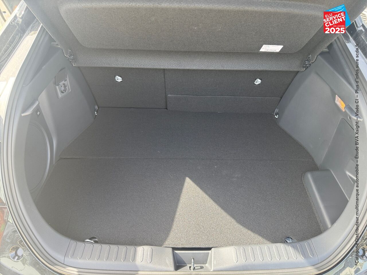Véhicule neuf TOYOTA C-HR 2.0 HYBRIDE RECHARGEABLE 225CH COLLECTION PREMIERE NG23 chez Toyota Sarreguemines