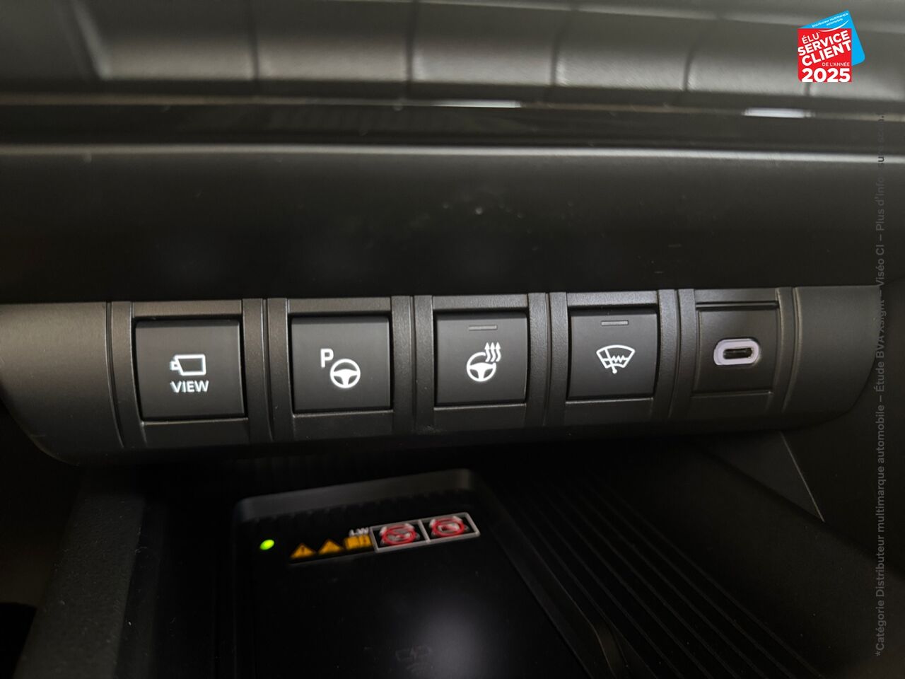Véhicule neuf TOYOTA C-HR 2.0 HYBRIDE RECHARGEABLE 225CH COLLECTION PREMIERE NG23 chez Toyota Sarreguemines