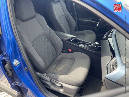 TOYOTA C-HR 1.8 HYBRIDE...