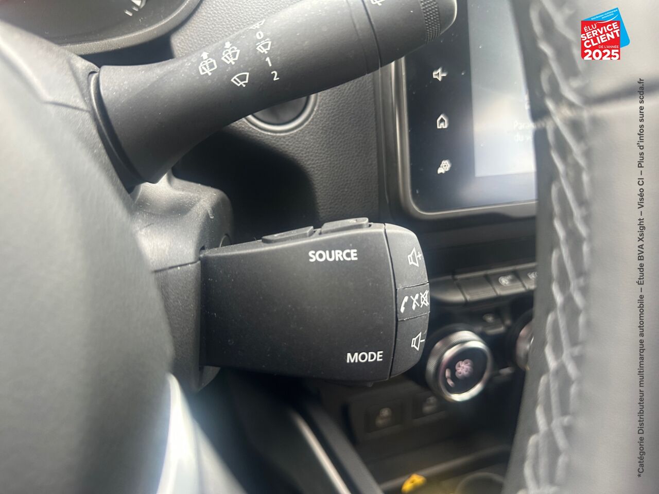 Véhicule d'occasion DACIA DUSTER 1.0 ECO-G 100CH PRESTIGE + 4X2 chez Renault Saint-Louis