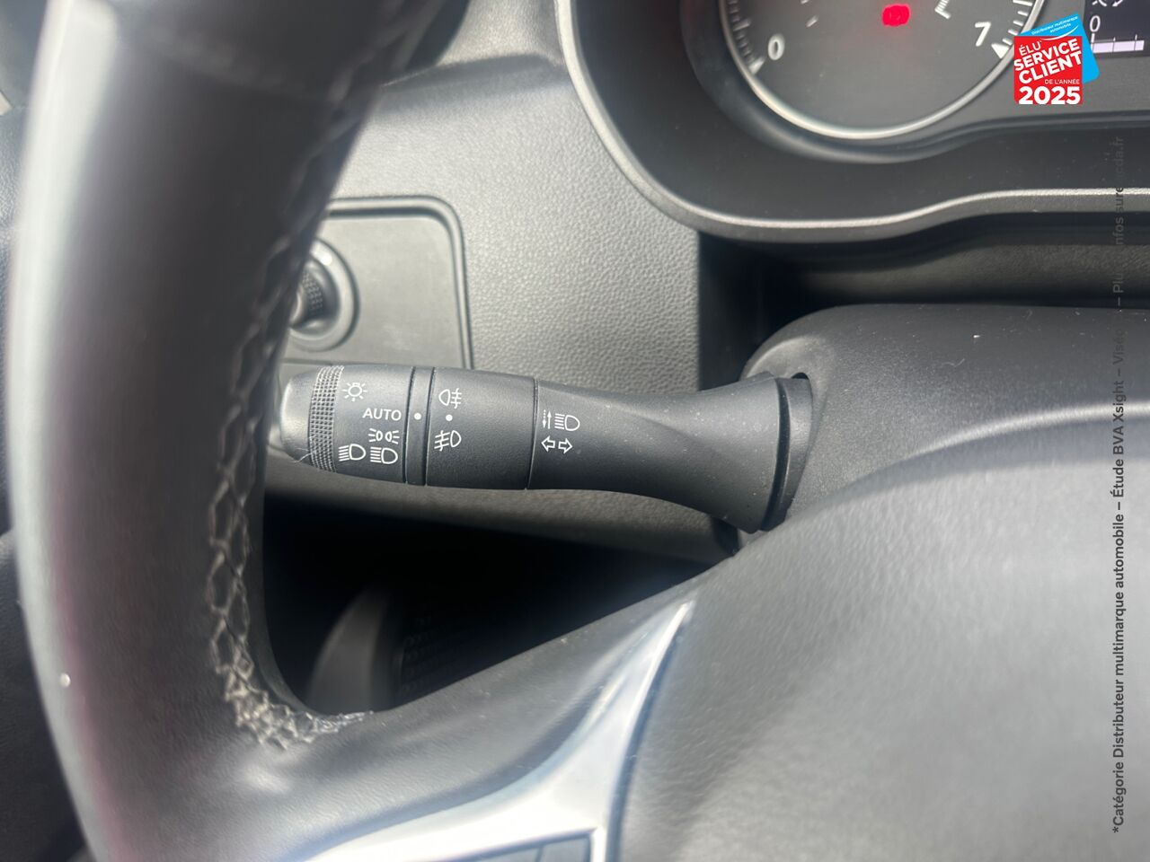 Véhicule d'occasion DACIA DUSTER 1.0 ECO-G 100CH PRESTIGE + 4X2 chez Renault Saint-Louis