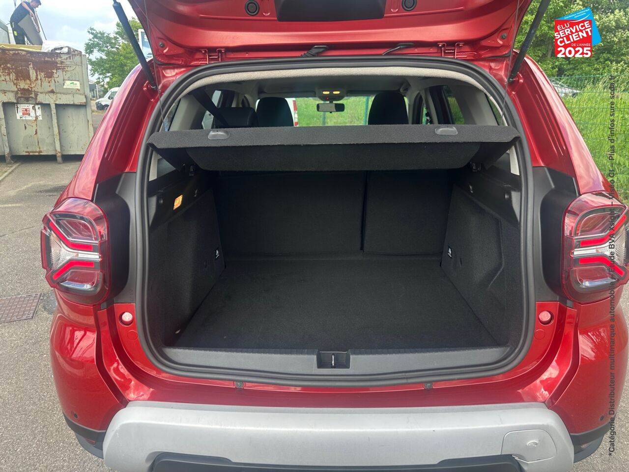 Véhicule d'occasion DACIA DUSTER 1.0 ECO-G 100CH PRESTIGE + 4X2 chez Renault Saint-Louis