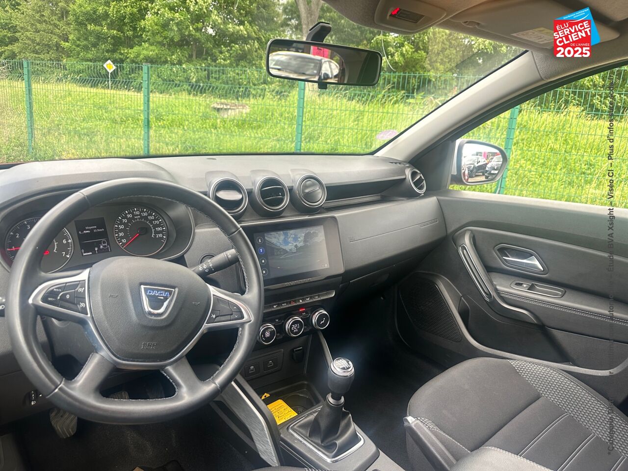 Véhicule d'occasion DACIA DUSTER 1.0 ECO-G 100CH PRESTIGE + 4X2 chez Renault Saint-Louis