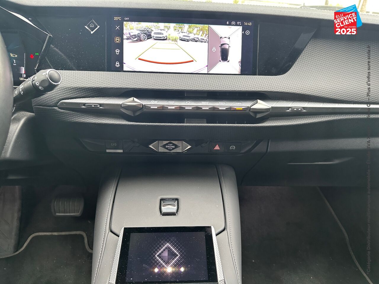 Véhicule d'occasion DS DS 4 PURETECH 130CH CROSS RIVOLI AUTOMATIQUE CUIR CAMERA GPS chez BMW Besançon