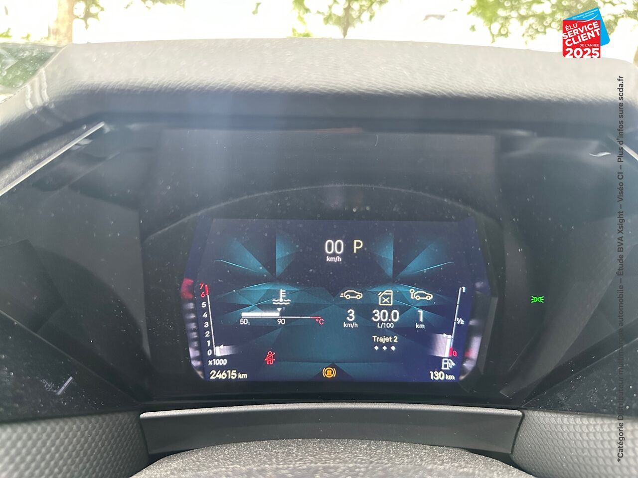 Véhicule d'occasion DS DS 4 PURETECH 130CH CROSS RIVOLI AUTOMATIQUE CUIR CAMERA GPS chez BMW Besançon