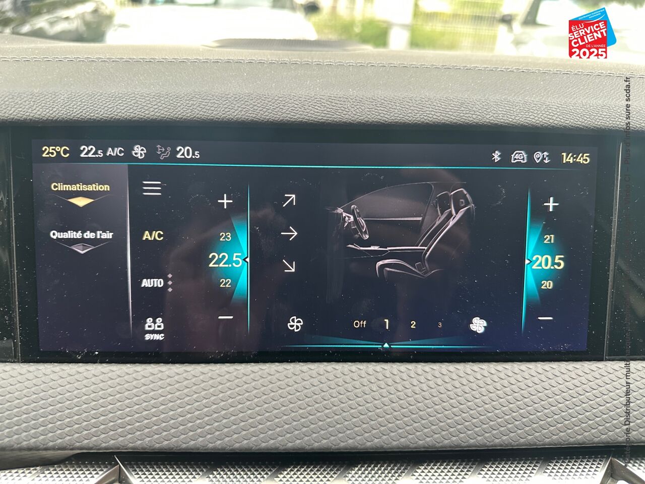 Véhicule d'occasion DS DS 4 PURETECH 130CH CROSS RIVOLI AUTOMATIQUE CUIR CAMERA GPS chez BMW Besançon