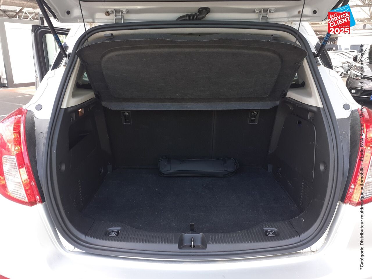 Véhicule d'occasion OPEL MOKKA X 1.6 D 136 BLACK EDITION 4X2 BVA EURO6D-T ATTELAGE chez Toyota Thionville