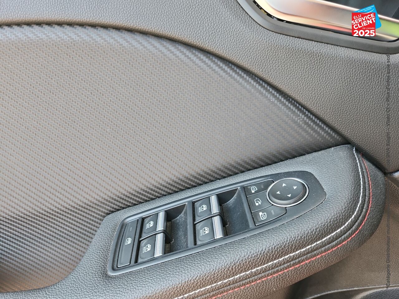 Véhicule d'occasion RENAULT CLIO 1.6 E-TECH HYBRIDE 140CH RS LINE -21N chez Toyota Thionville