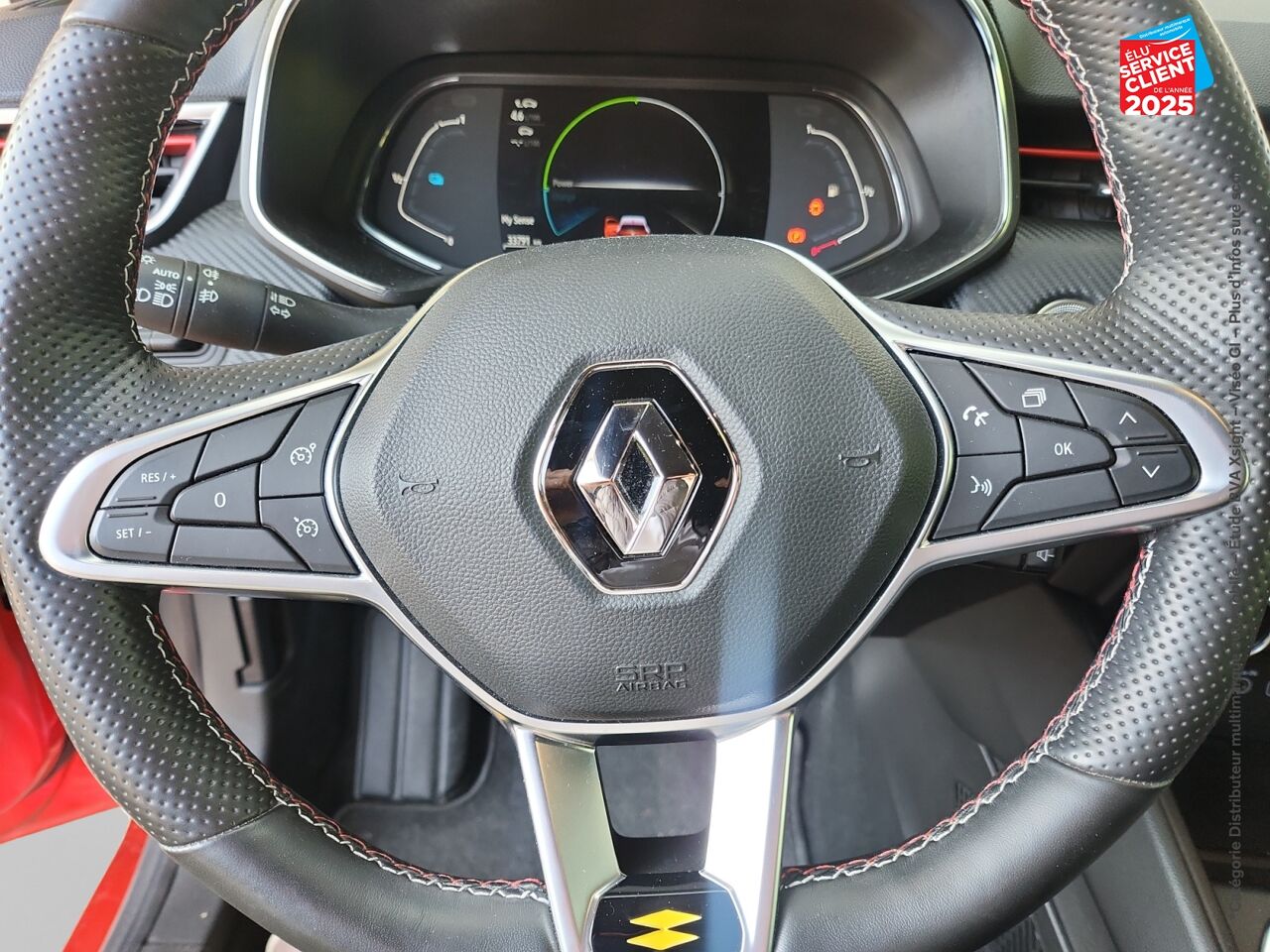 Véhicule d'occasion RENAULT CLIO 1.6 E-TECH HYBRIDE 140CH RS LINE -21N chez Toyota Thionville