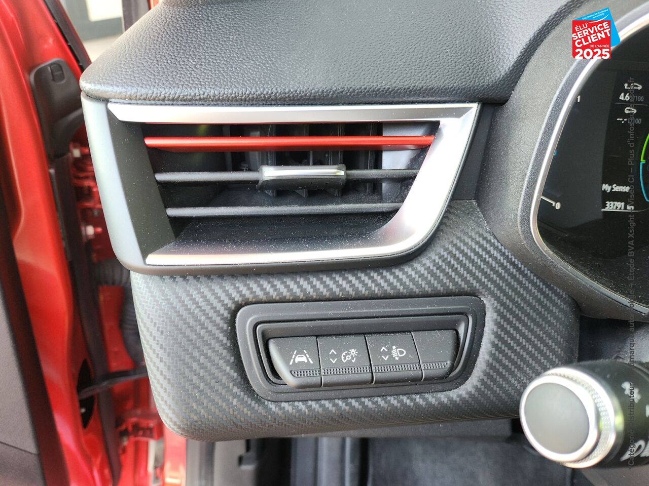 Véhicule d'occasion RENAULT CLIO 1.6 E-TECH HYBRIDE 140CH RS LINE -21N chez Toyota Thionville