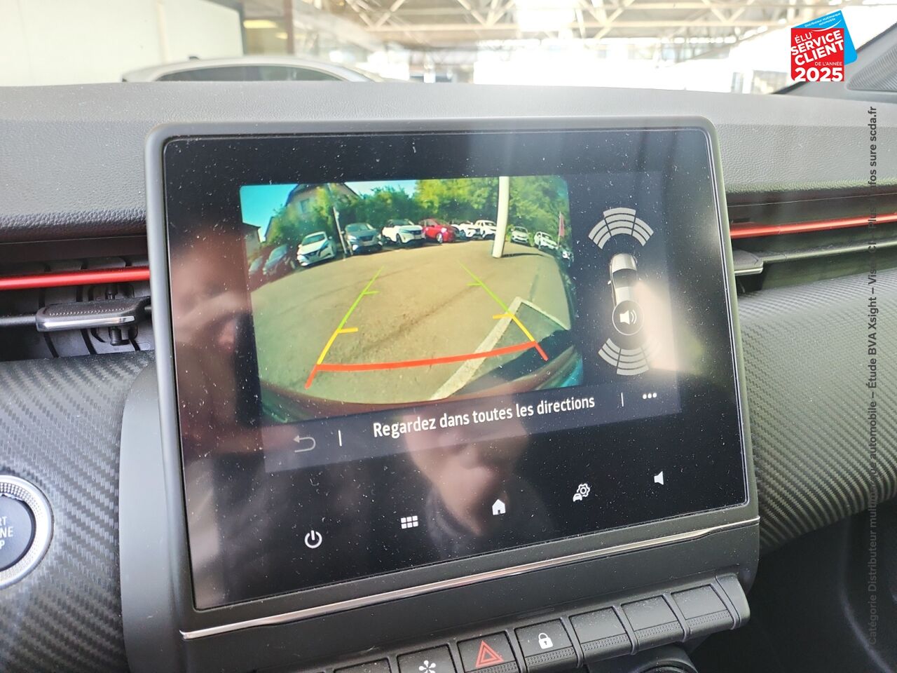 Véhicule d'occasion RENAULT CLIO 1.6 E-TECH HYBRIDE 140CH RS LINE -21N chez Toyota Thionville