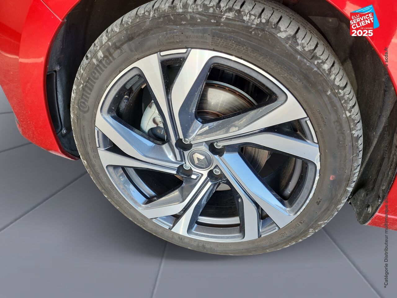Véhicule d'occasion RENAULT CLIO 1.6 E-TECH HYBRIDE 140CH RS LINE -21N chez Toyota Thionville