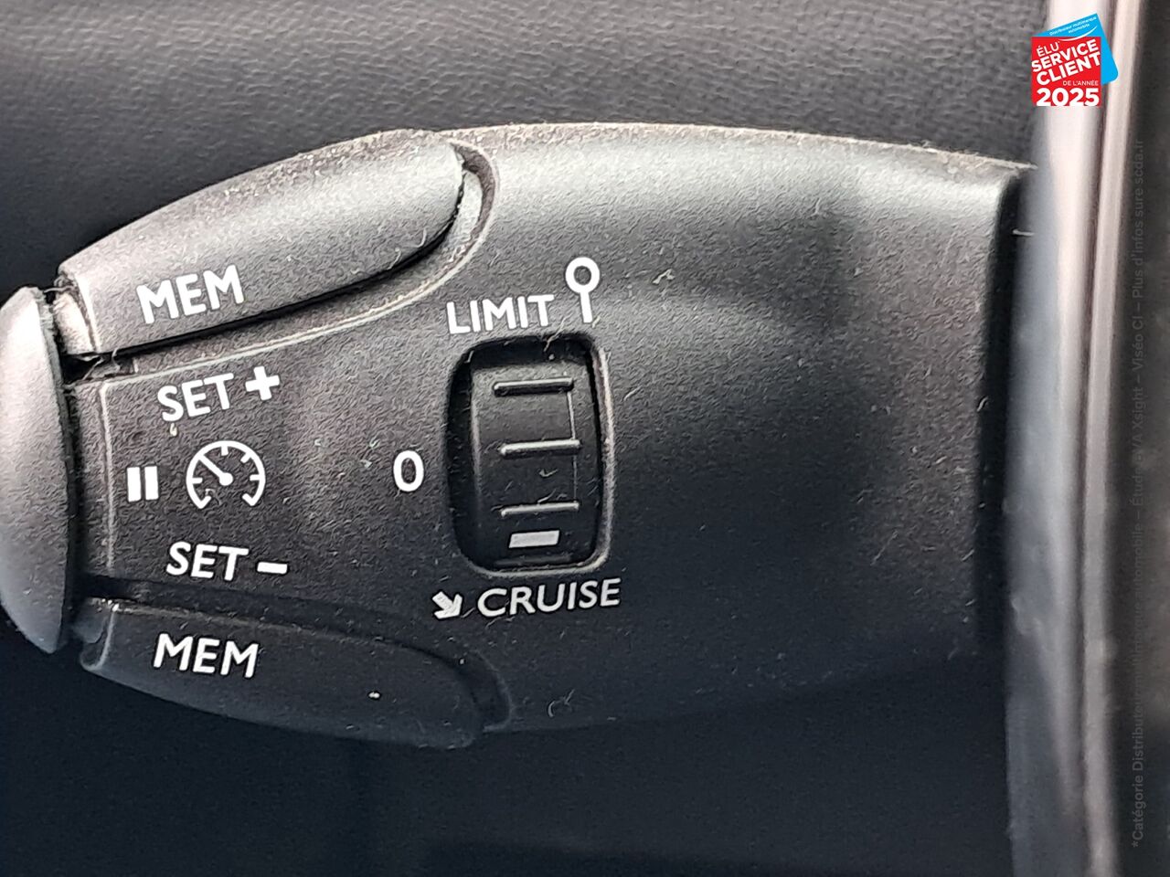 Véhicule d'occasion PEUGEOT 208 1.2 PURETECH 75CH SS ACTIVE PACK chez HESS Automobile